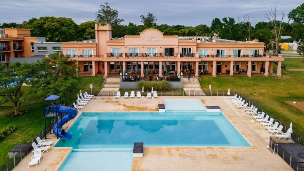 Hotel Howard Johnson 1024x576